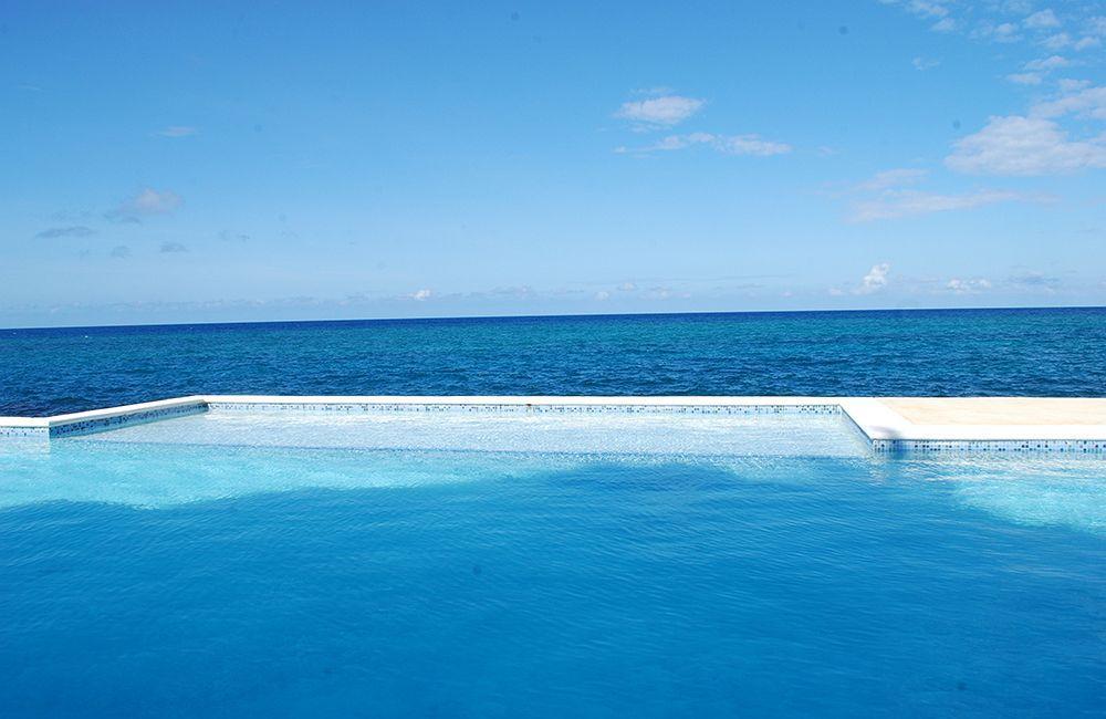 Whispering Seas Jamaica Lägenhet Ocho Rios Exteriör bild